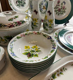 33-Piece Dinner Set - Royal Worcester Herbs Excellent condition - like new