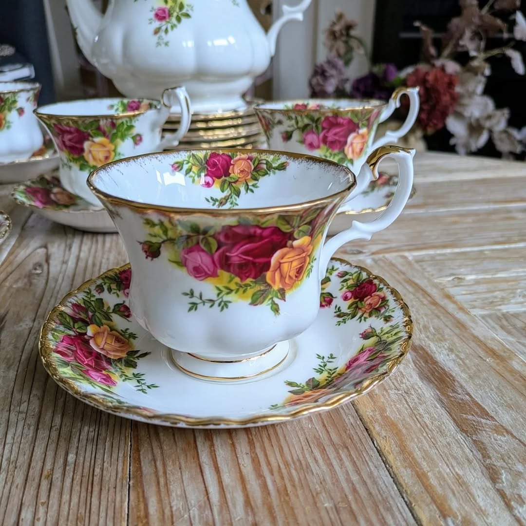 Royal Albert tea set for 6 person