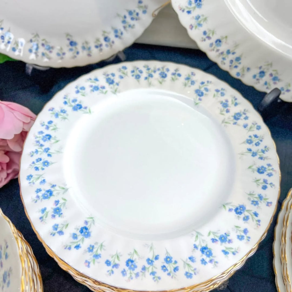 his absolutely gorgeous place setting for 12 of Royal Albert Memory lane is a one of a kind purchase will amaze you with it's quality and beauty for your holiday dinner. Use for any celebration for years to come.