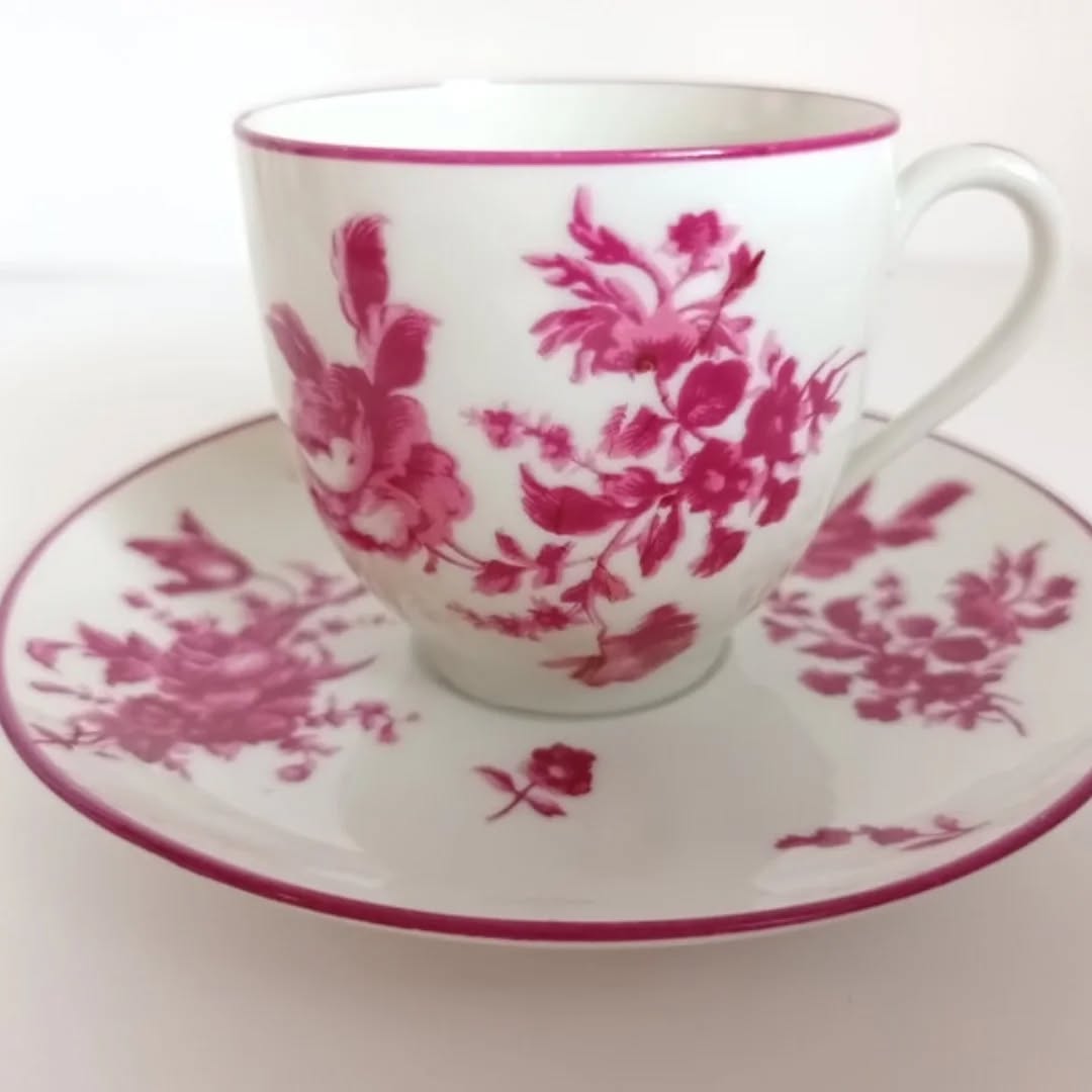 RAYNAUD, Limoges - Superb 15-piece tea and coffee service, in Limoges porcelain from the famous RAYNAUD house.