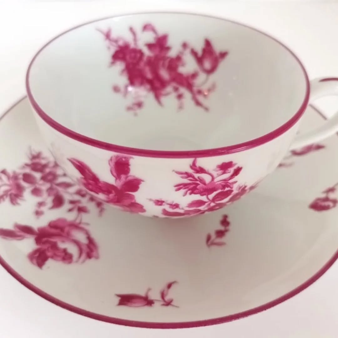 RAYNAUD, Limoges - Superb 15-piece tea and coffee service, in Limoges porcelain from the famous RAYNAUD house.